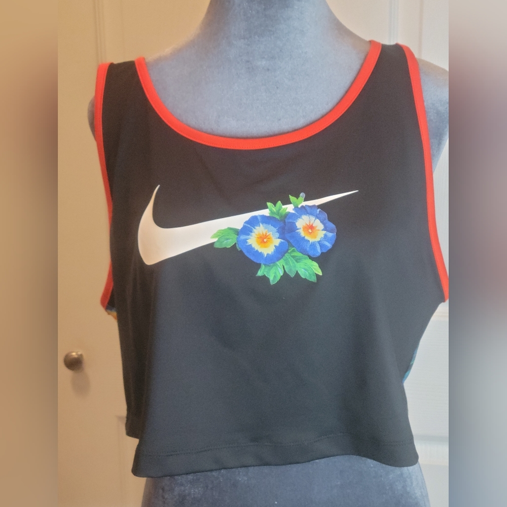 NWT Nike Floral Crop Top